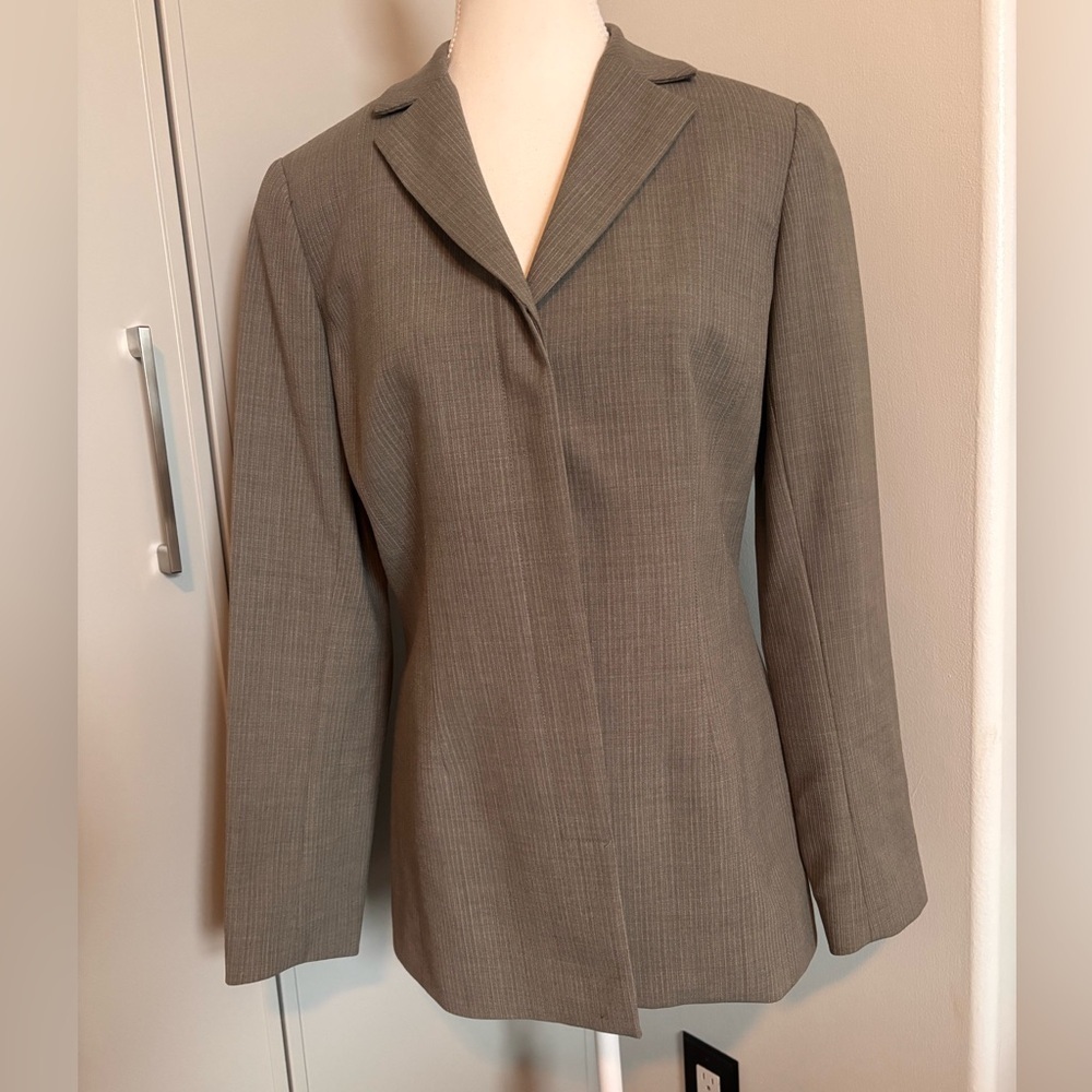 Classic Women's Gray Ross Mayer 100% Wool Blazer - Picture 6 of 10